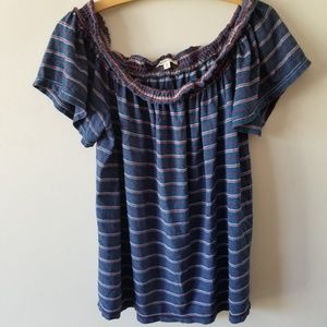 Max Studio Off the shoulder top size XS